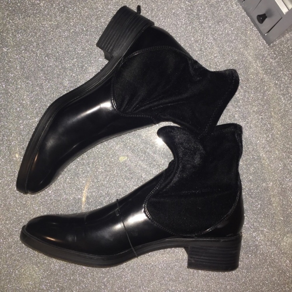 NWOT ZARA ANKLE BOOTS